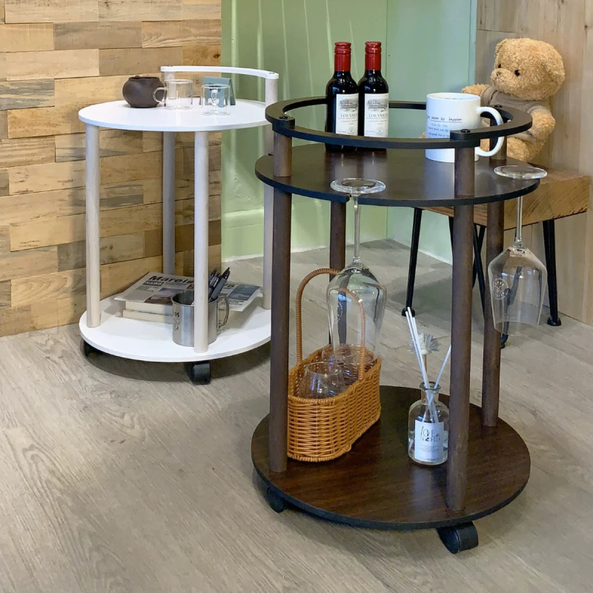 Masuta rotunda pentru sticle si pahare de vin, portabila, 2 nivele, lemn cu MDF, 54 x 40 cm