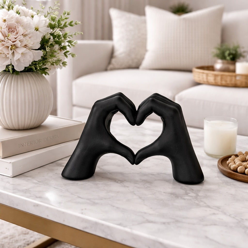 Decoratiune sculpturala maini in forma de inima – rasina – 25 x 8.5 x 15 cm