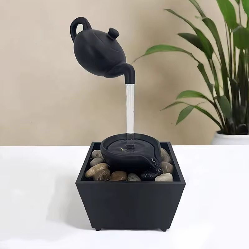 Fantana decorativa cu ceainic suspendat, alimentare USB si baterii, 27.5x11.7x11.7cm, cu lumini LED si pietre, negru, 404g