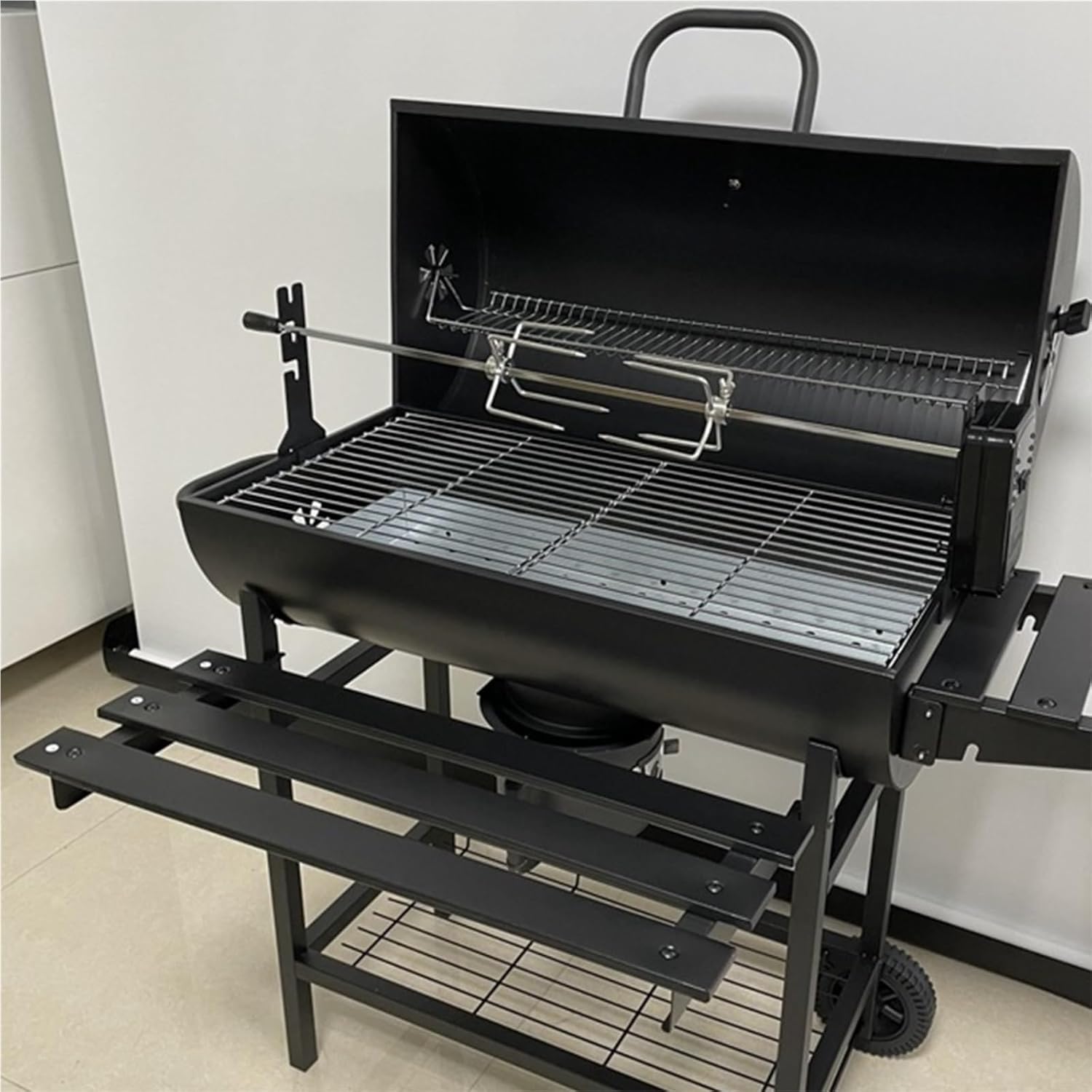 Gratar cu capac si termometru 105,5x85x118 cm – rafturi laterale, roti si aerisire reglabila