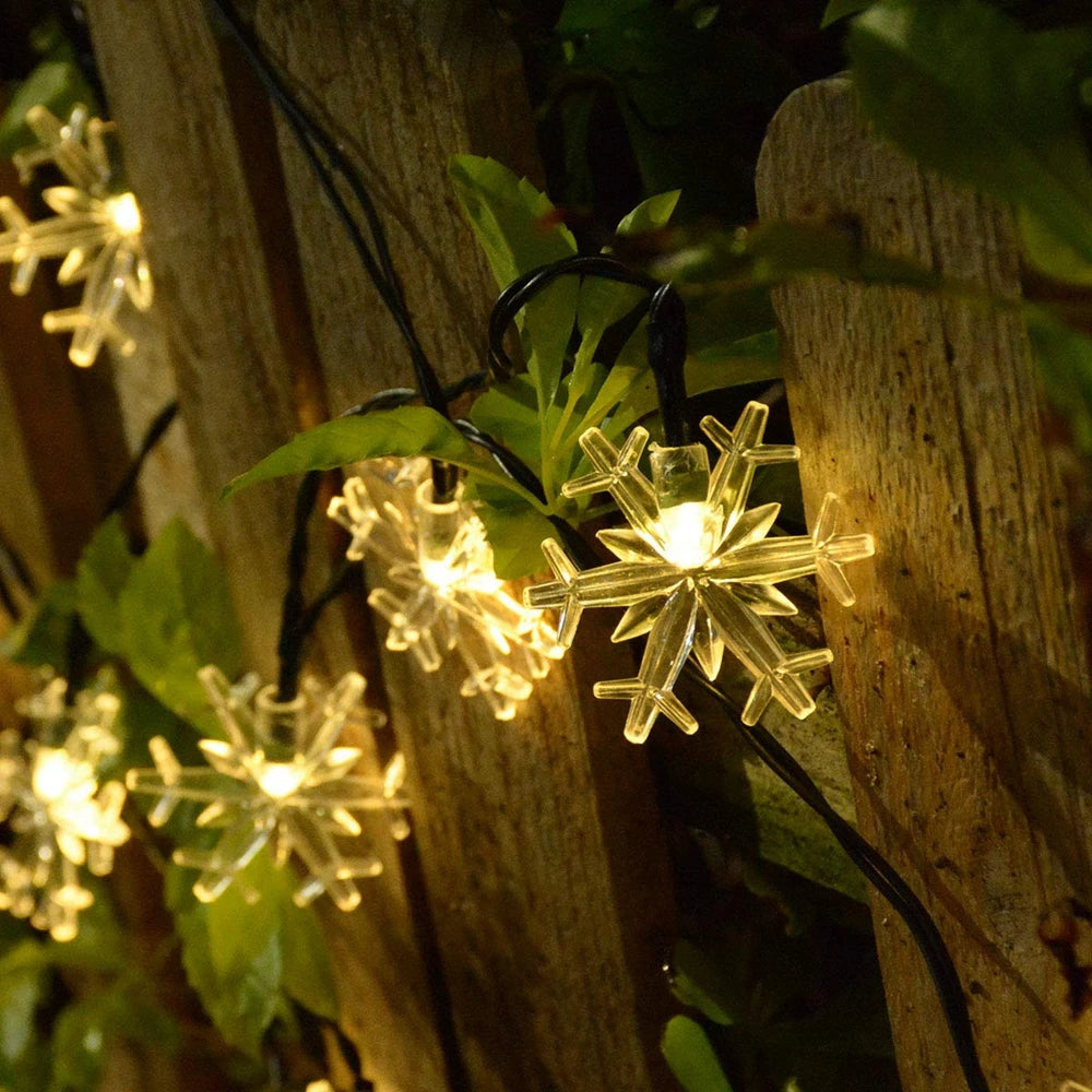 Instalatie Solara cu LED, 7 metri cu 50 fulgi de nea cristal