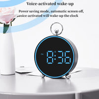 Ceas desteptator digital LED 4,4" cu afisaj color, comanda vocala si alarme personalizabile - trezeste ecranul prin bataie