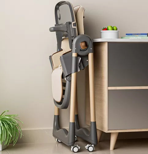 Scaun de Masa 3 in 1 pentru Bebelusi si Copii, varsta 6-36 luni, Inaltime ajustabila, centura de siguranta in 5 puncte, tavita reglabila si detasabila, roti, maro