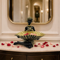 Statuetă Decorativă Femeie cu Tavă – Rășină Finisată, 25 × 21 cm - detaliu produs