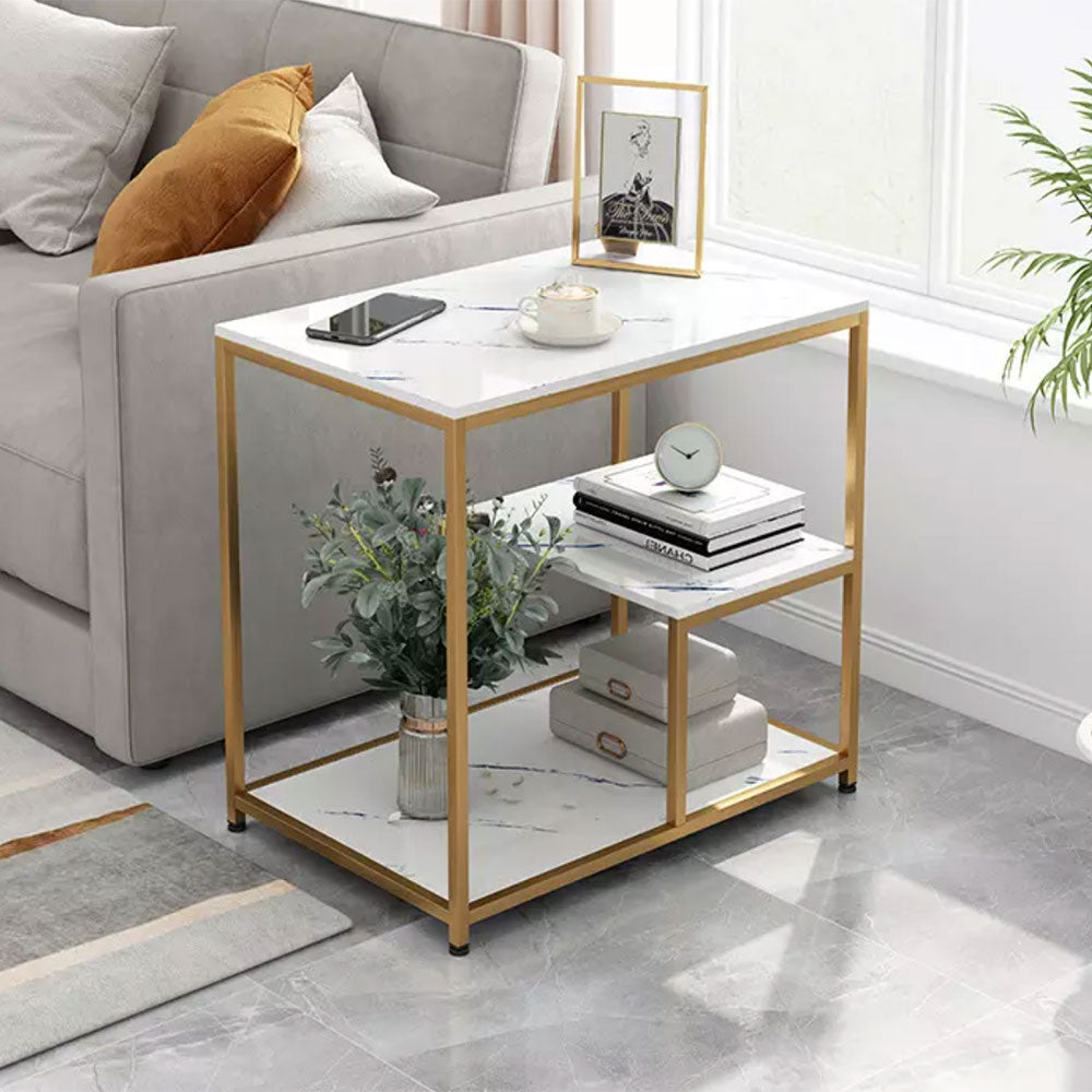 Masuta moderna cu blat tip marmura si cadru metalic auriu – 3 nivele de depozitare 60 x 40 x 68 cm