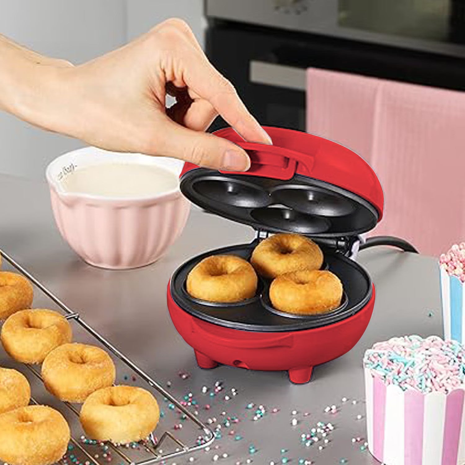 Mini Aparat de preparat gogosi, 3 orificii, antiaderent, 350W, 165x85x125mm, rosu