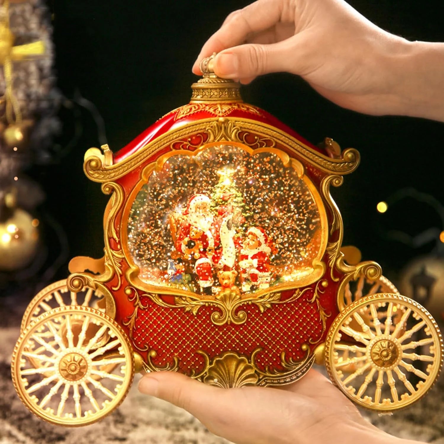 Felinar LED Luminos Premium "Caleasca Lui Mos Craciun", cu 8 Melodii si Invarte Zapada,USB,Baterii