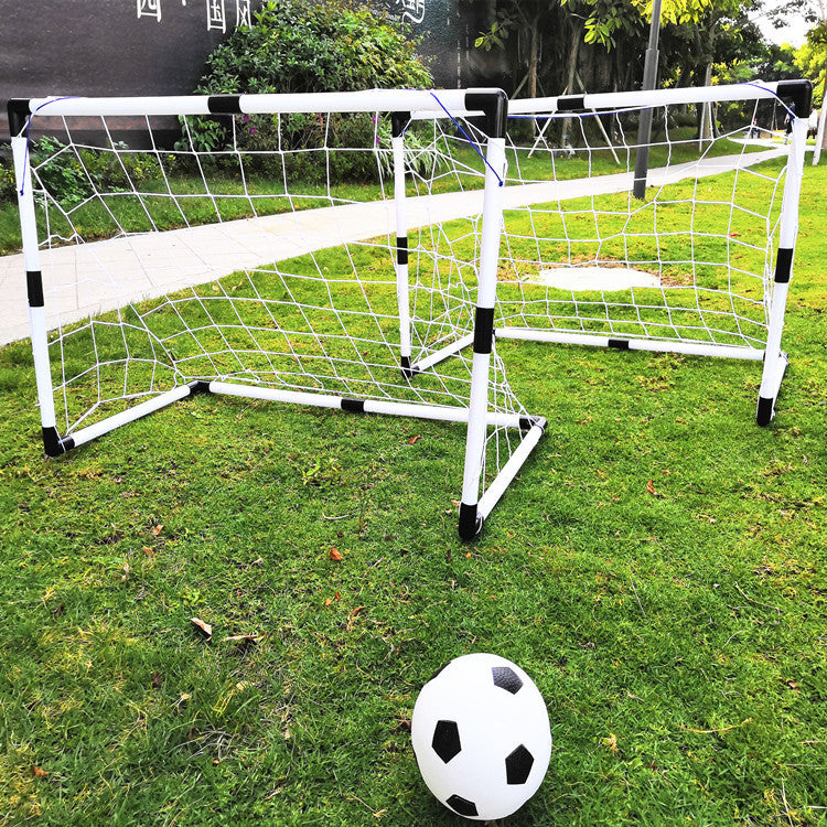 Set de joaca, 2 porti de fotbal cu pompa de umflat si minge de fotbal 92 x 61 x 48 cm