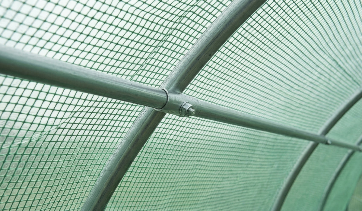 Sera din polietilena pentru gradina MESTERINO MTGH-083, dimensiuni 8x3x2 m, 135 g/m2, structura tevi din otel galvanizat