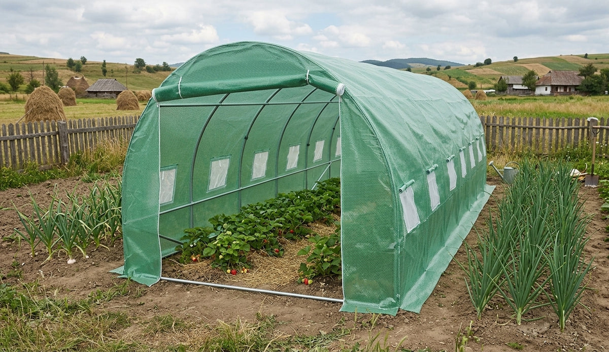 Sera din polietilena pentru gradina MESTERINO MTGH-083, dimensiuni 8x3x2 m, 135 g/m2, structura tevi din otel galvanizat