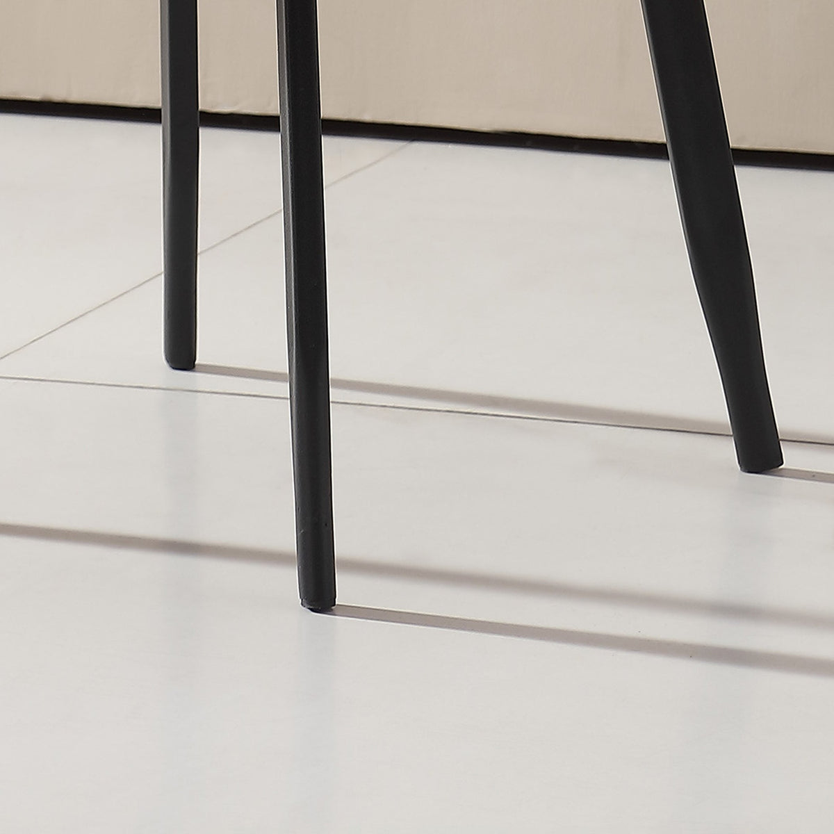 RESIGILAT - Scaun de dining design scandinav, aspect minimalist, 50 x 46 x 83 cm