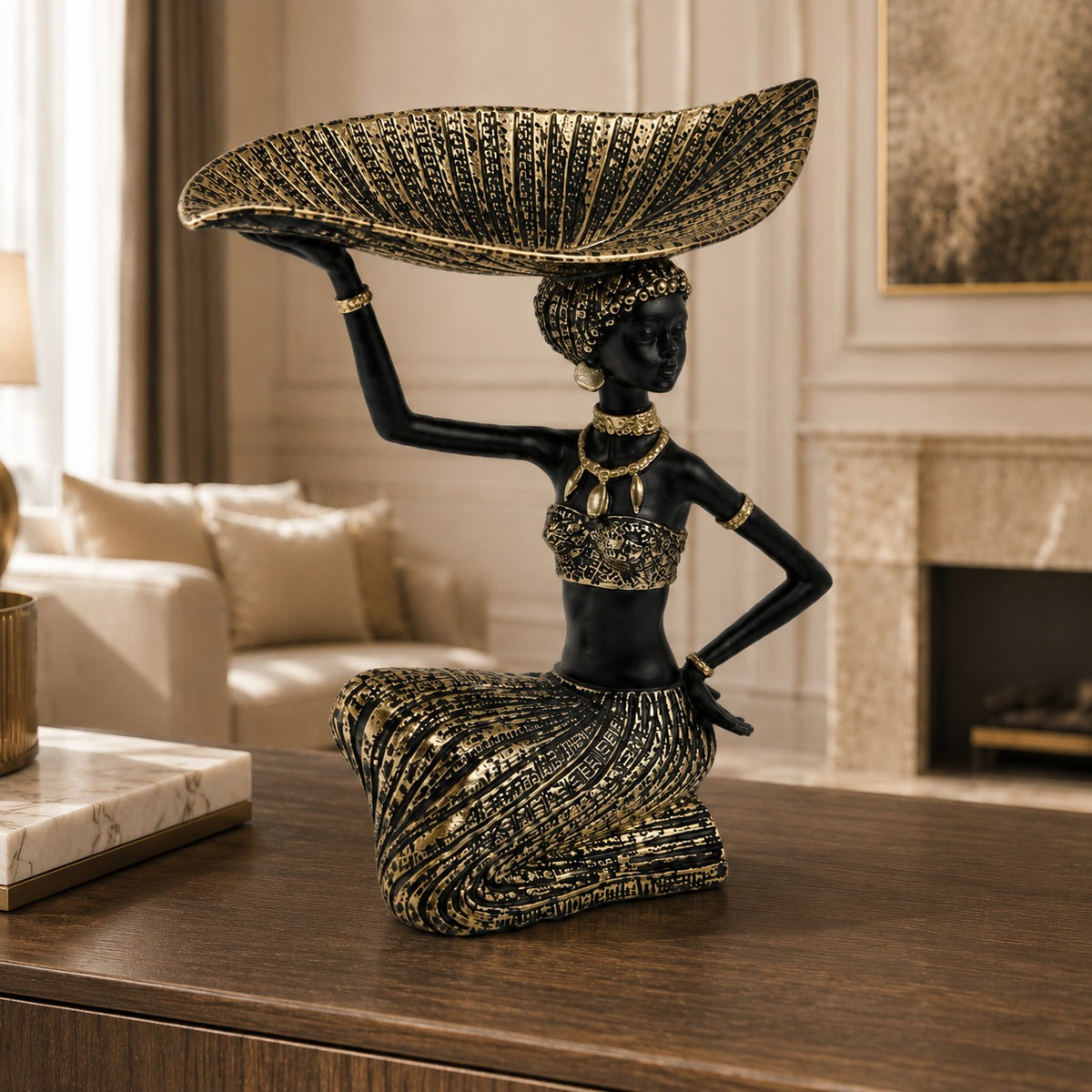 Statuetă Decorativă Femeie Africană cu Tavă – 32 × 21,5 × 12 cm - detaliu produs