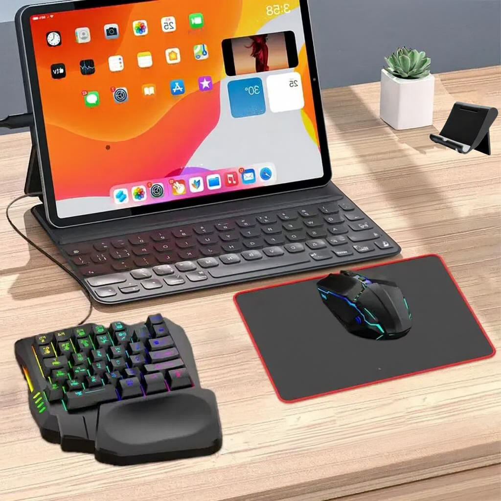 Set Gaming telefon complet 5 in 1 cu tastatura Iluminata RGB, emulator jocuri telefon, mouse gaming, suport telefon Inclus, mouse pad Inclus, Wireless, cu inteligent Spray control, compatibil Android