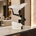 Statuetă Decorativă Femeie Africană cu Tavă – 32 × 21,5 × 12 cm