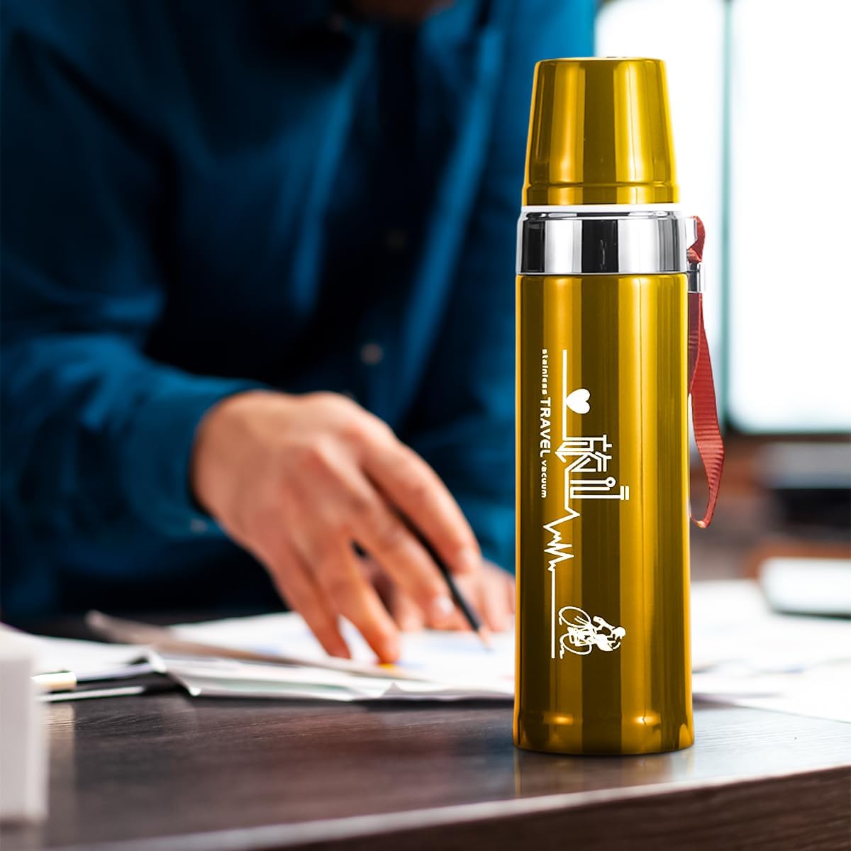 Cana termos 750ml cu perete dublu si capac etans – pentru bauturi calde sau reci