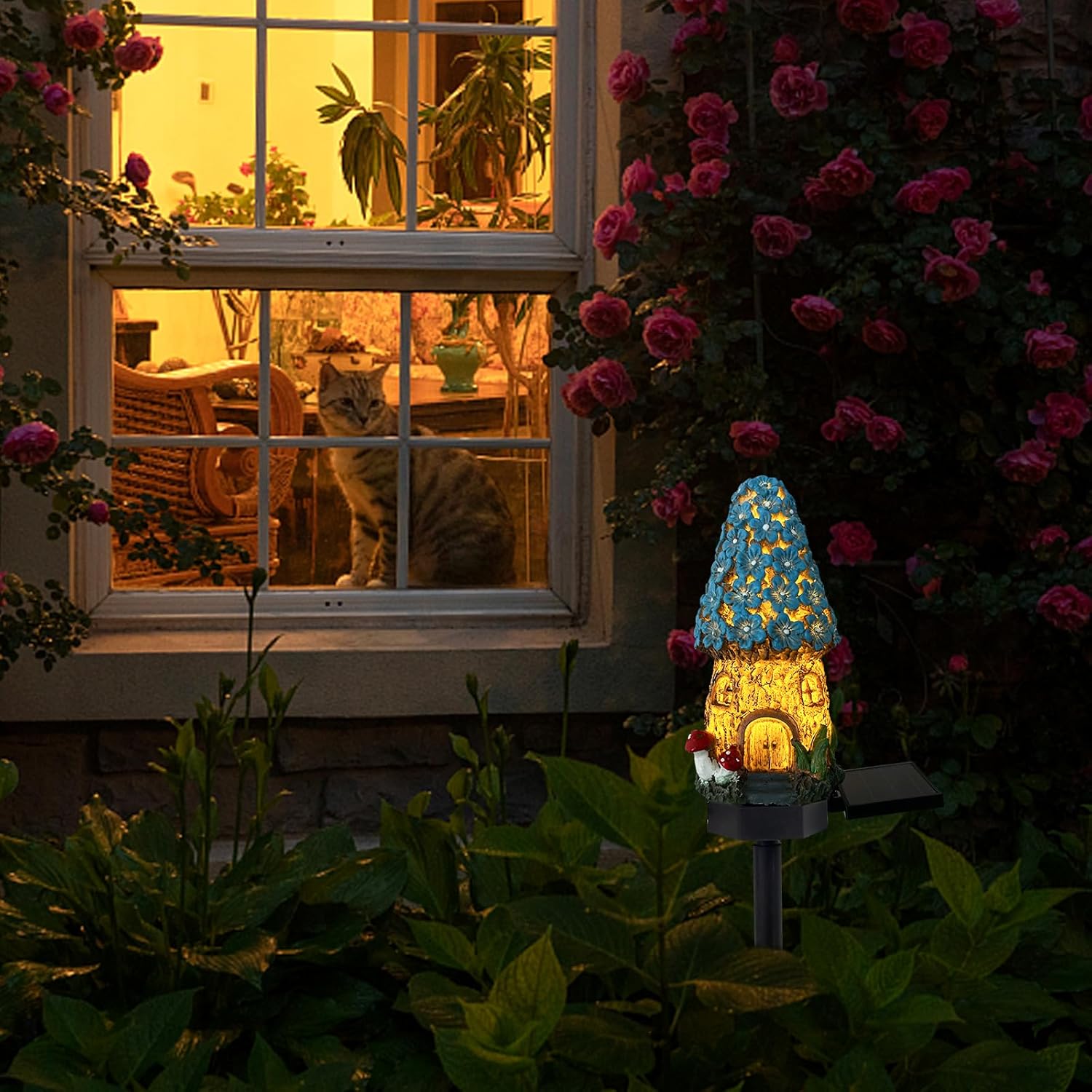 Lampa decorativa de gradina cu încarcare solara, model casuta din povesti