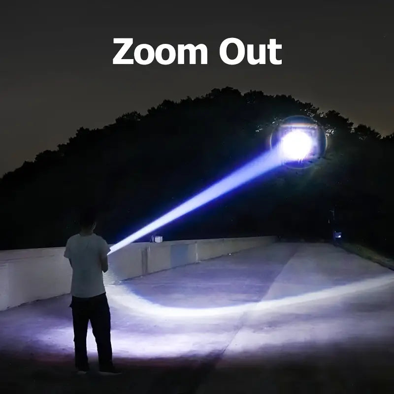 Lanterna profesionala cu led laser, 5km raza actiune, 30000 lumeni, 6 moduri luminare, 90W, incarcare USB-C, baterii incluse