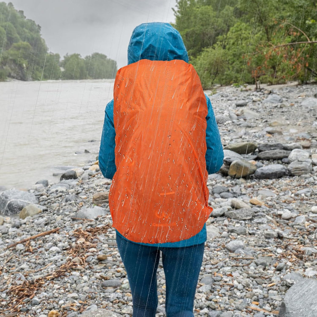 Rucsac drumetie 70L cu husa ploaie si sistem prindere echipament 70x32x23 cm