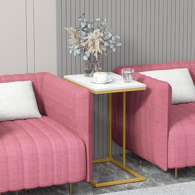 Masuta laterala cu blat tip C, marmura lucios si picioare aurii, design modern 45 x 30 x 54 cm