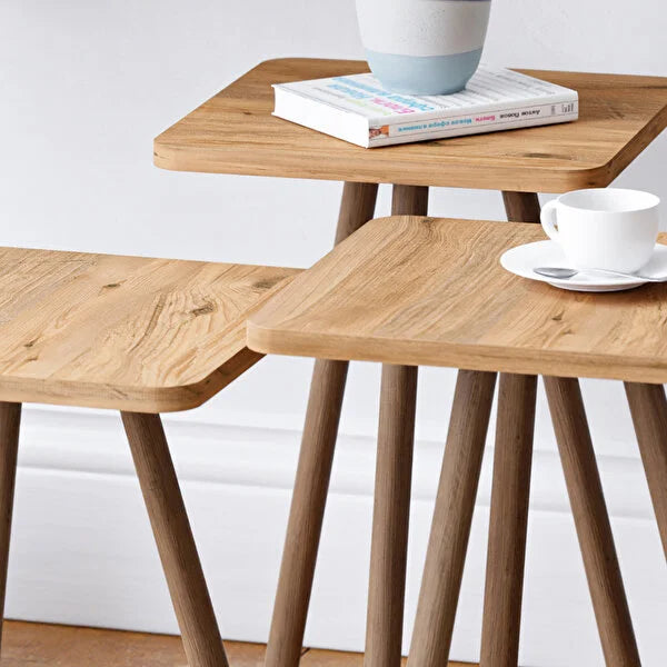 Set 3 masute decorative cu picioare din lemn 34x34 cm, 3 inaltimi (41 / 45 / 49 cm)