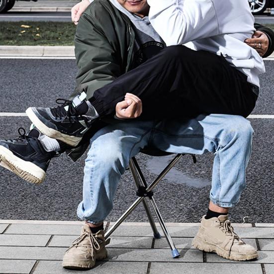 Scaun pliabil cu baston, inaltime 82 cm, maxim 100 kg