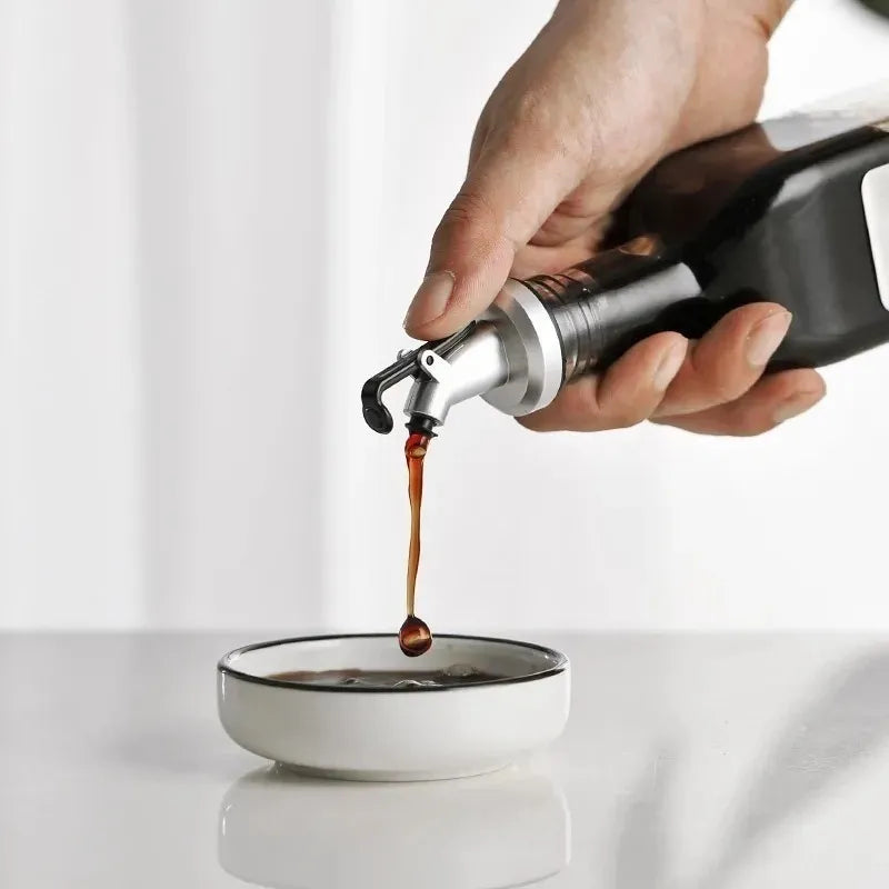 Set elegant pentru ulei, oțet și condimente – 2 sticle din sticlă 500 ml + 3 recipiente cu linguriță 250 ml