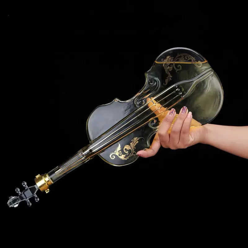 Set decantor in forma de vioara cu 2 pahare si suport din lemn 1000 ml