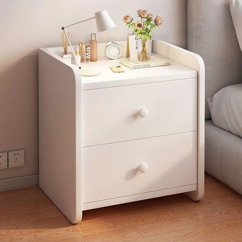 Noptiera minimalista cu 2 sau 3 sertare