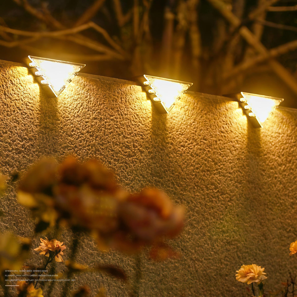 Set 2 Lampi Solae LED pentru Trepte si Terasa – Triunghiulara, 22 LED, Lumina Calda, Impermeabila