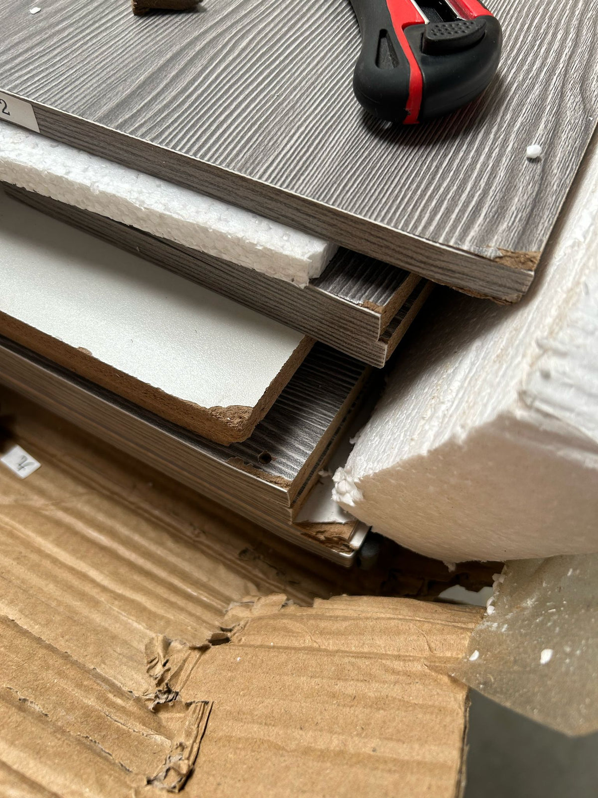 RESIGILAT - Pantofar tip dulap pentru hol, design minimalist, alb/gri