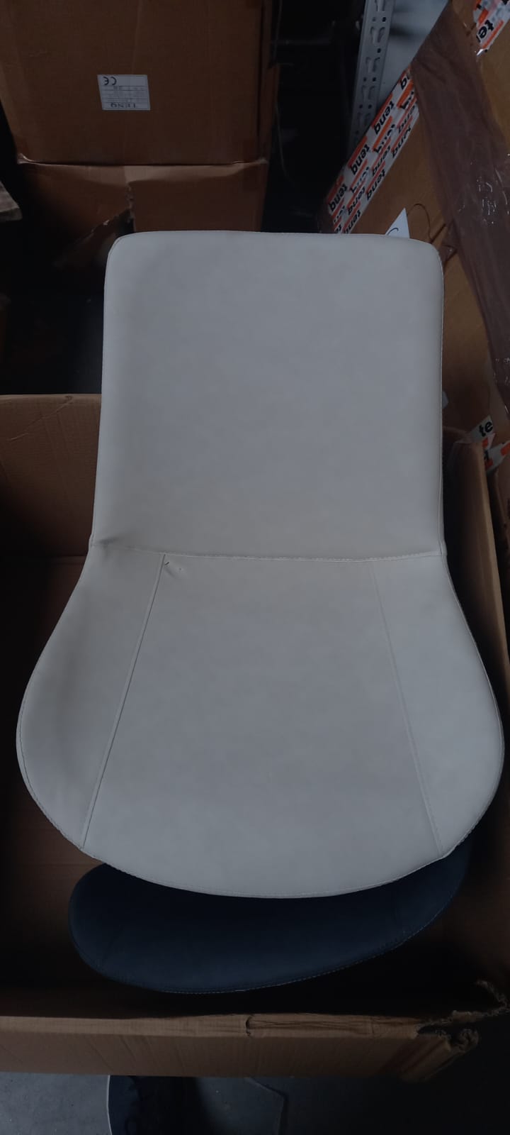 RESIGILAT - Scaun de dining design scandinav, aspect minimalist, 50 x 46 x 83 cm