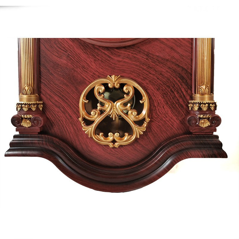 Ceas de perete maro cu decoratiuni aurii si pendula, stil somptuos, mecanism quartz, 60×40×10 cm