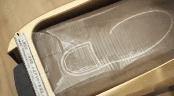 Dispenser Automat Aplicat Folie / Botosei Unica Folosinta Incaltaminte – 1000 Acoperitori / Rola Reincarcabila