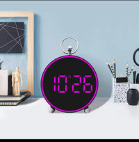 Ceas desteptator digital LED 4,4" cu afisaj color, comanda vocala si alarme personalizabile - trezeste ecranul prin bataie