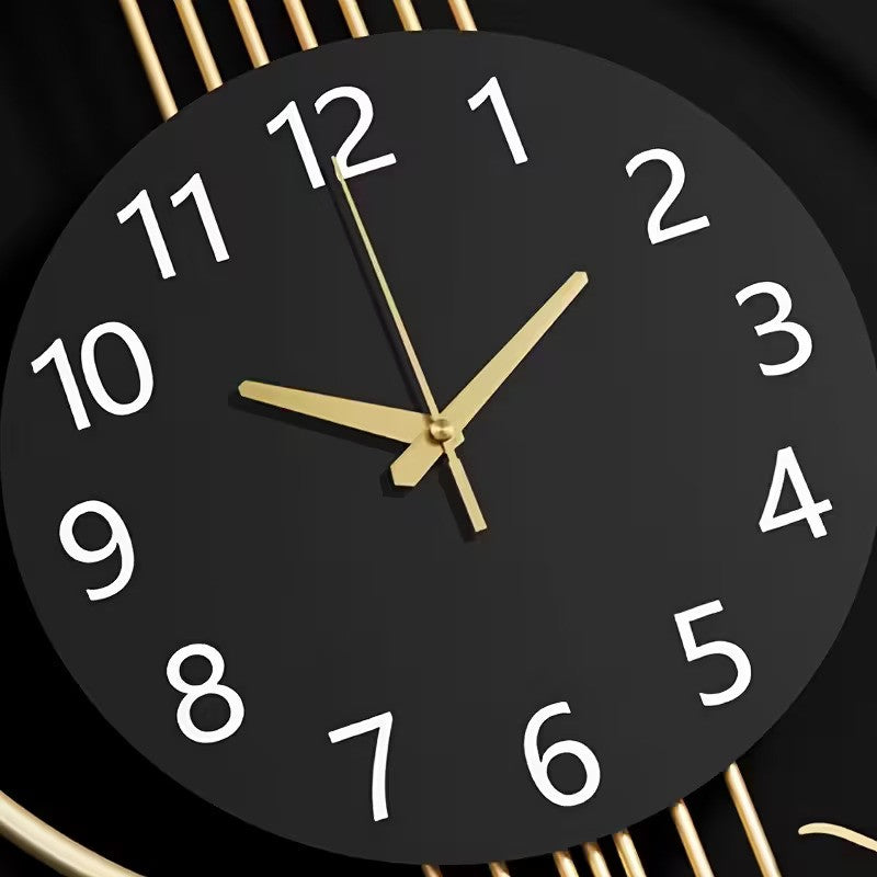 Ceas elegant de perete, cu design modern si elemente nautice, mecanism silentios si finisaj metalic elegant