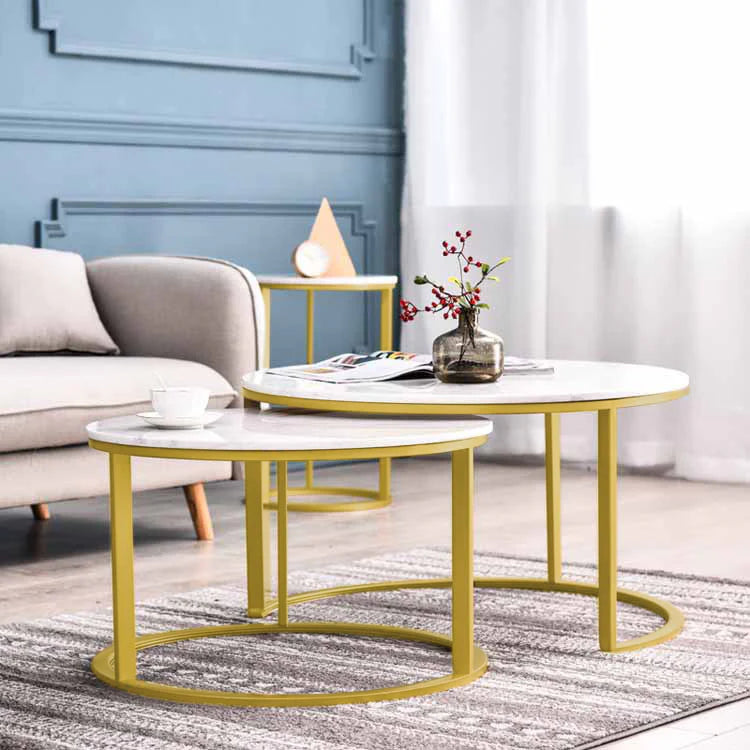 Set 2 masute rotunde de cafea cu efect de marmura, blat MDF, cadru metalic auriu, 70x45 cm si 50x38 cm