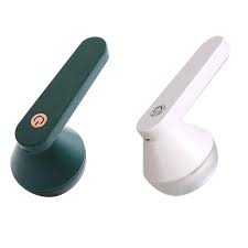 Aparat electric pentru curatat scame