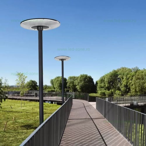 Lampa solara LED 200W, iluminare inteligenta in 3 culori, telecomanda si stalp inclus