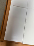 RESIGILAT — Birou  din PAL cu rafturi laterale, structura metalica, 119 x 55,6 x 110,3 cm Alb · Acceptabil #001