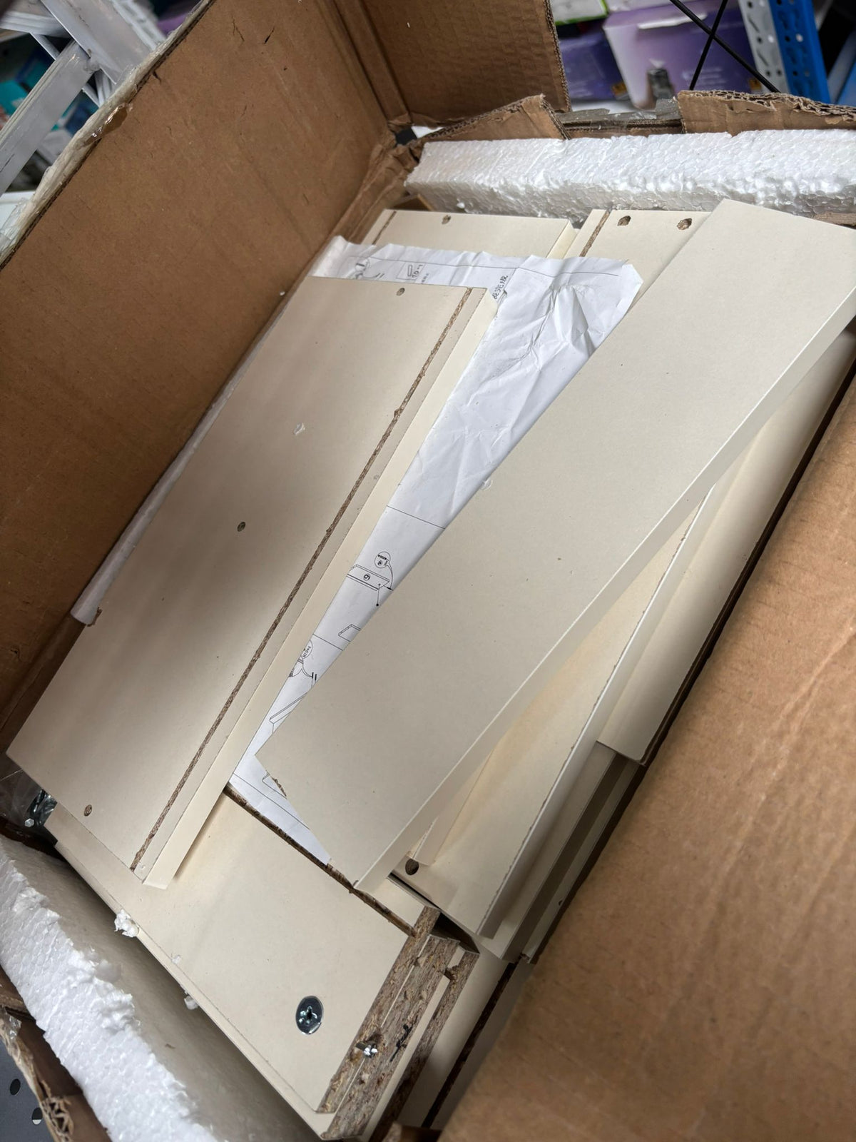 RESIGILAT — Noptiera minimalista din PAL cu 2 sau 3 sertare Cu 2 sertare / Crem 32.5 x 26 x 48 cm · Acceptabil #001