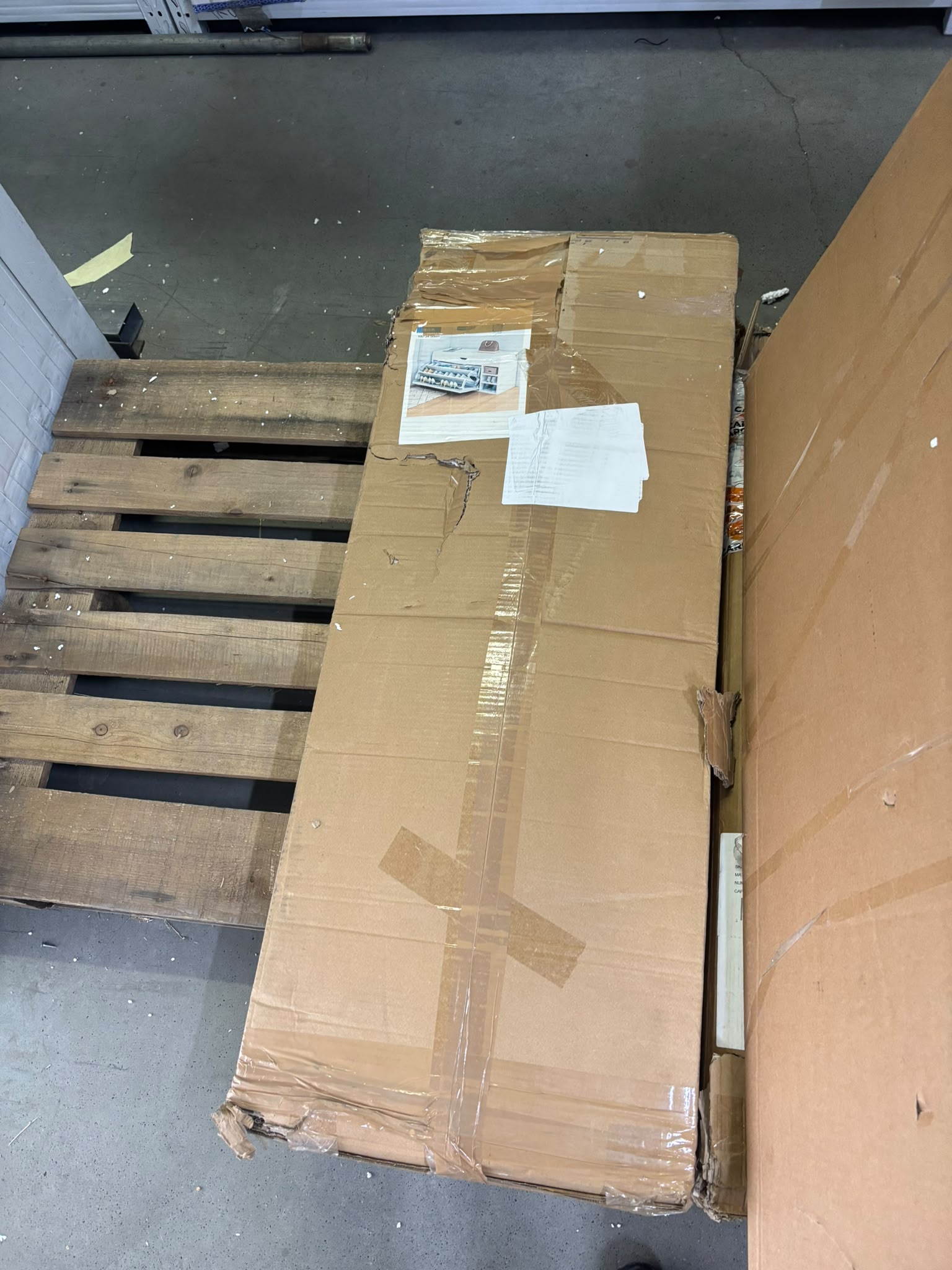 RESIGILAT — Dulap pentru pantofi tip bancheta, Alb/Maro Alb / 100 x 34 x 51 cm · Acceptabil #003