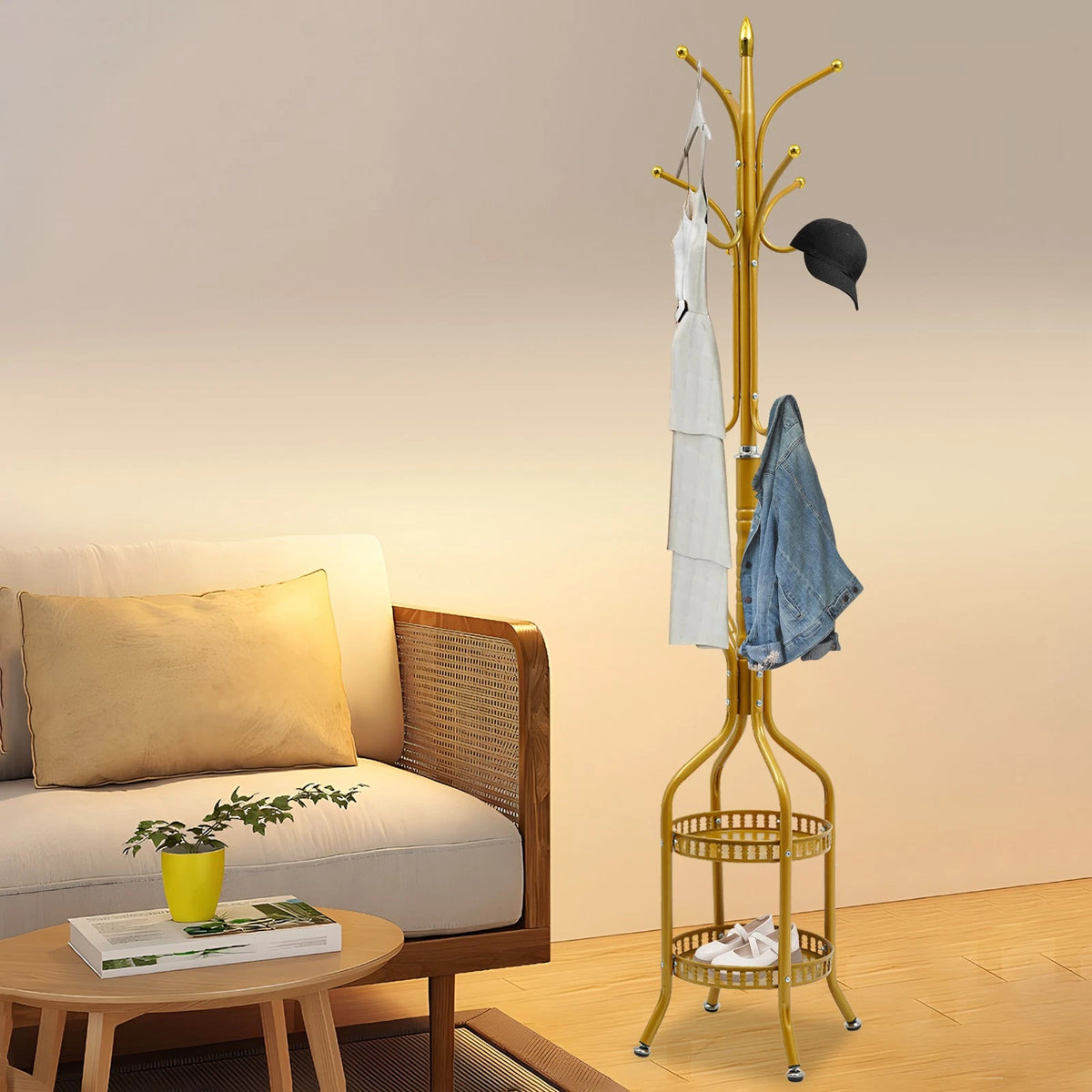 Cuier de podea metalic auriu, 34 x 189 cm, cu carlige multiple si 2 rafturi de depozitare, tip hall tree, pentru hol, dormitor sau birou
