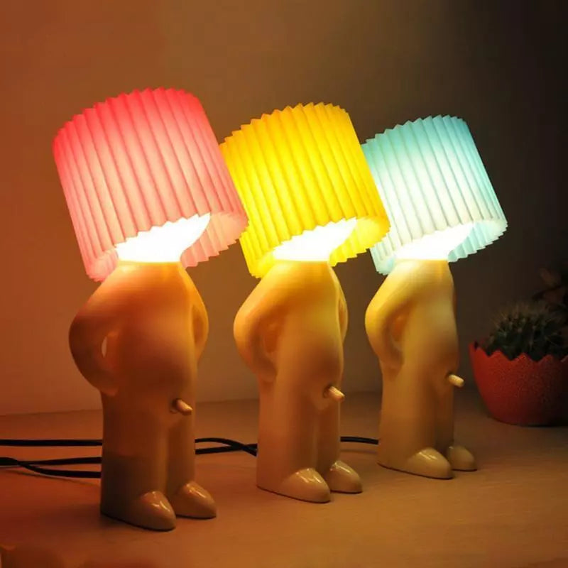 Lampa de birou „Little Shy Man” – Design creativ cu LED cald, pentru decor amuzant și modern