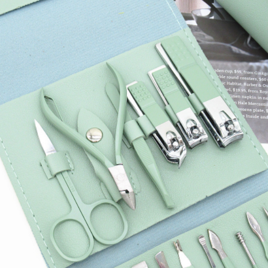 Trusa manichiura/pedichiura profesionala 12 piese