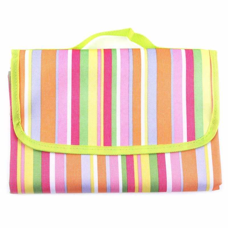 Patura impermeabila pentru plaja sau camping, 150 x 145 cm, diverse culori